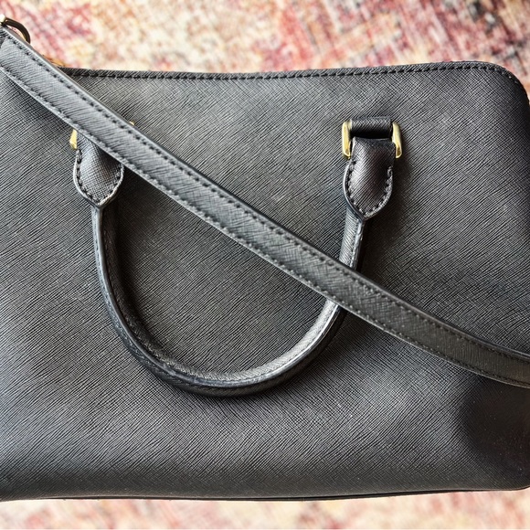 Michael Kors Savana Large Saffiano Leather Satchel. - Picture 4 of 8